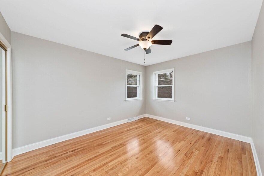 Building Photo - 1560 Warbler Dr