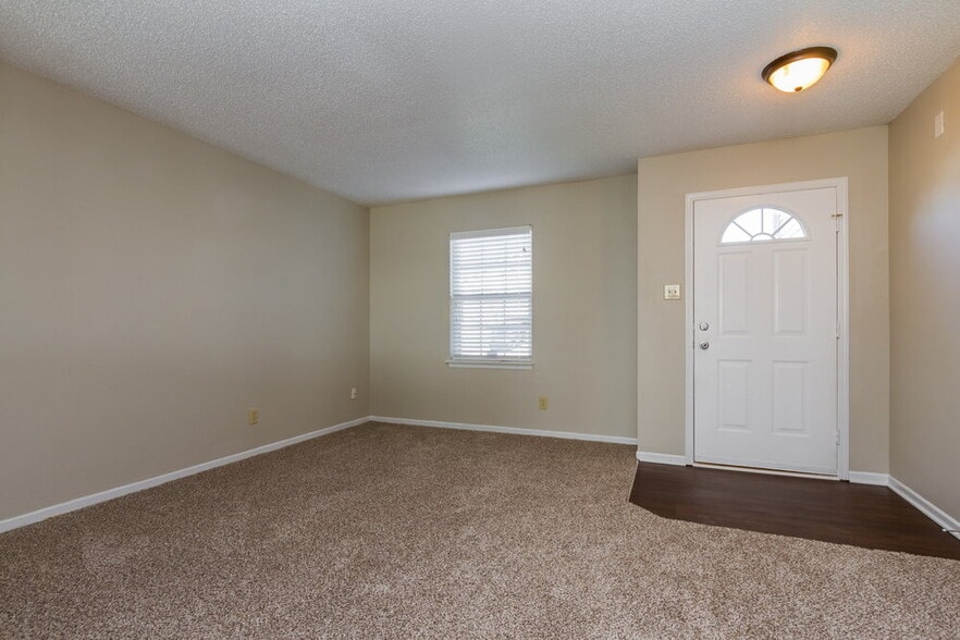 Building Photo - 2274 Summerwood Ln