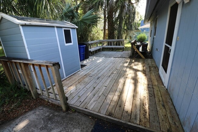 Building Photo - 1680 Asturias St