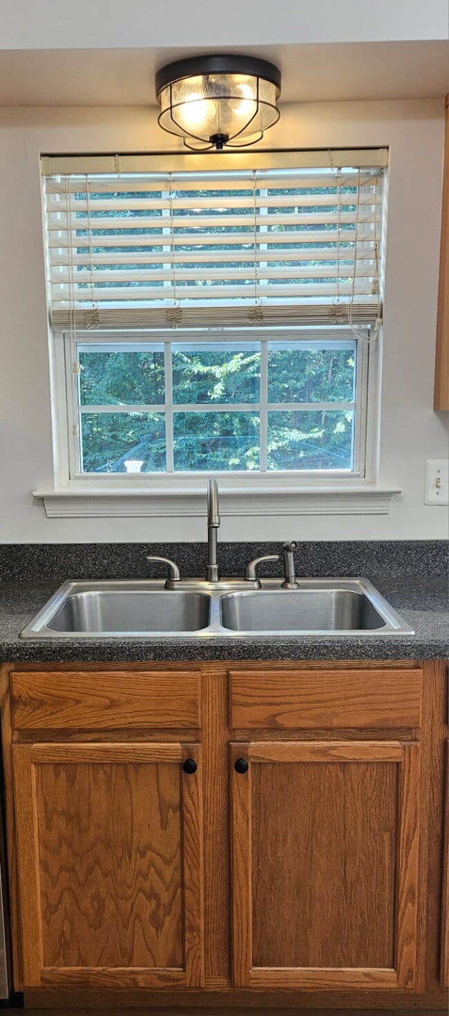 Building Photo - 526 Harbour Ct