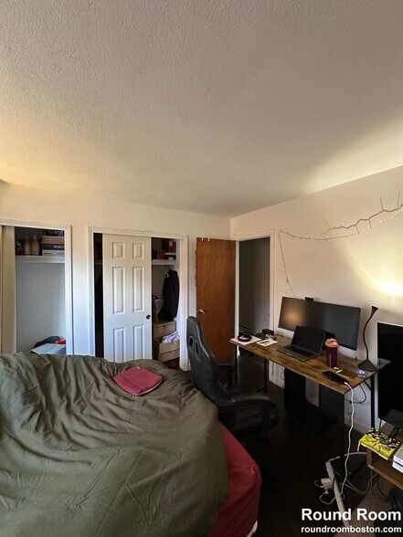 Building Photo - 19 Kippy Dr