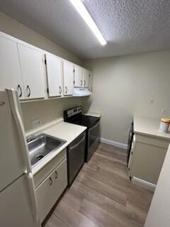 Building Photo - 225 S Tropical Trail