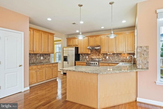 Building Photo - 7517 Lindberg Dr