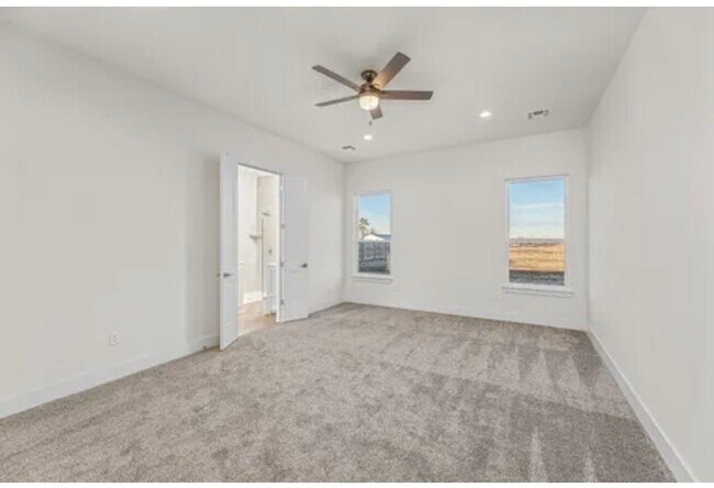 Building Photo - 7530 Highland Hls Dr