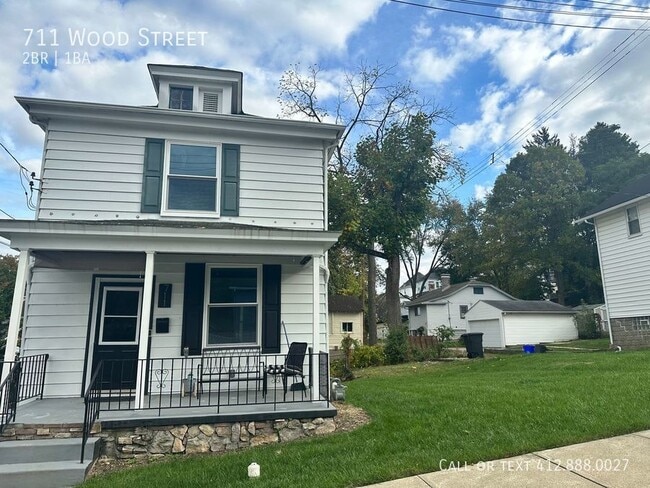 Building Photo - 711 Wood St