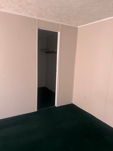 Building Photo - 235 Button Wood Ln