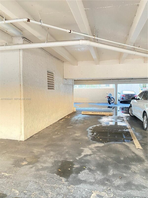 Building Photo - 17051 NE 35th Ave