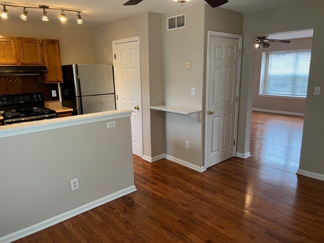 Building Photo - 408 Naughty Ln