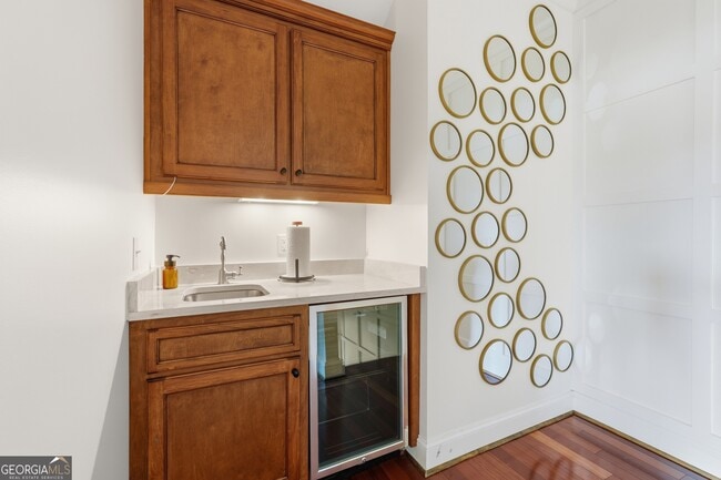 Building Photo - 277 Catherine View