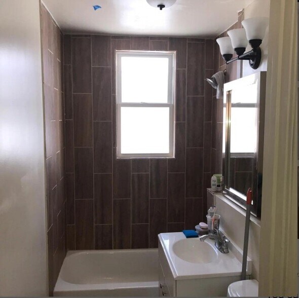 Building Photo - 314 E 138th St