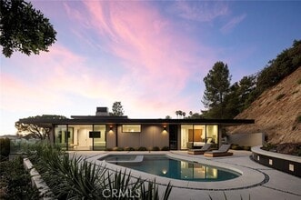 Building Photo - 9015 Alto Cedro Dr