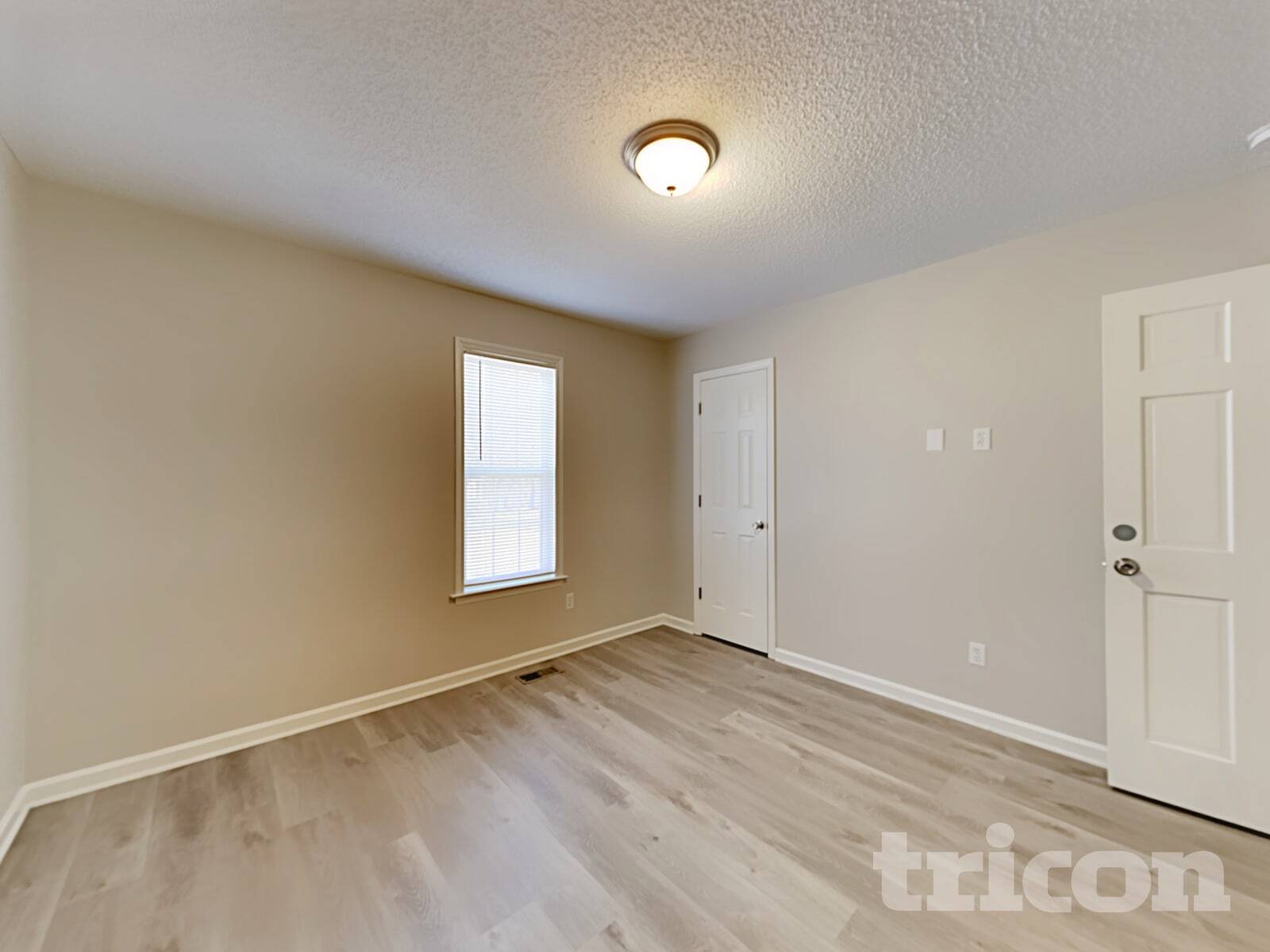 Building Photo - 417 Westonridge Run