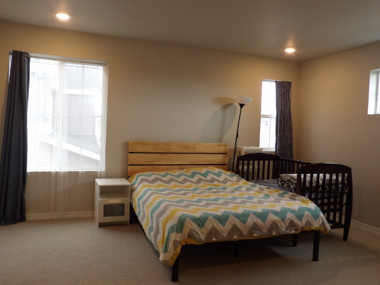 Building Photo - 10722 Rolling Mesa Dr