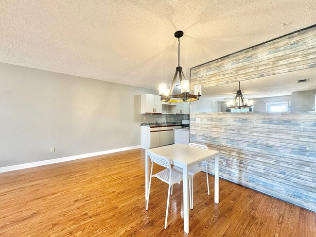 Building Photo - Winter Ridge Condo - Lake Views of Lake Co...