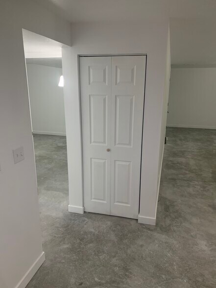 Building Photo - 2777 E Clarkstone Dr