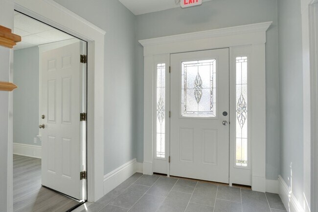 Building Photo - 47 Mechanic St