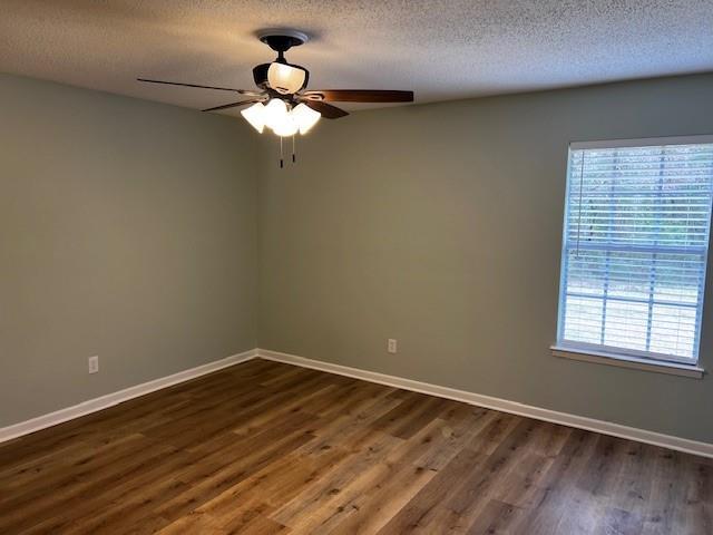 Building Photo - 2056 Mesa Dr