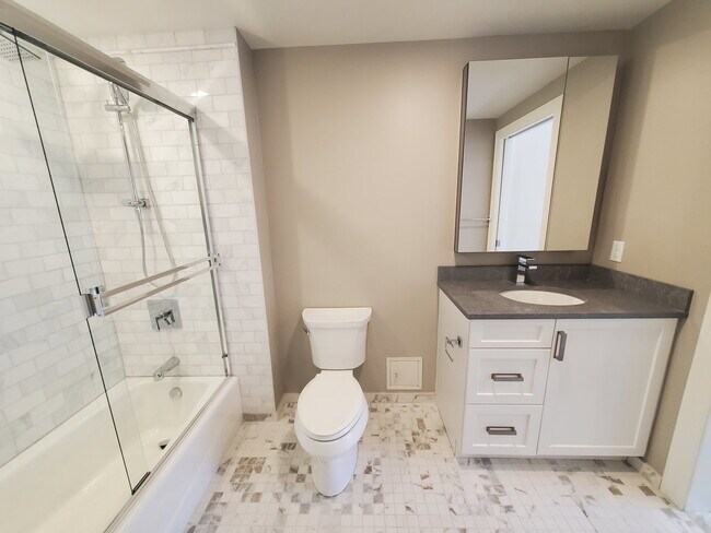 Building Photo - 39 Herrick Rd