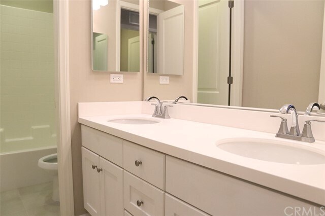 Building Photo - 112 Firefly