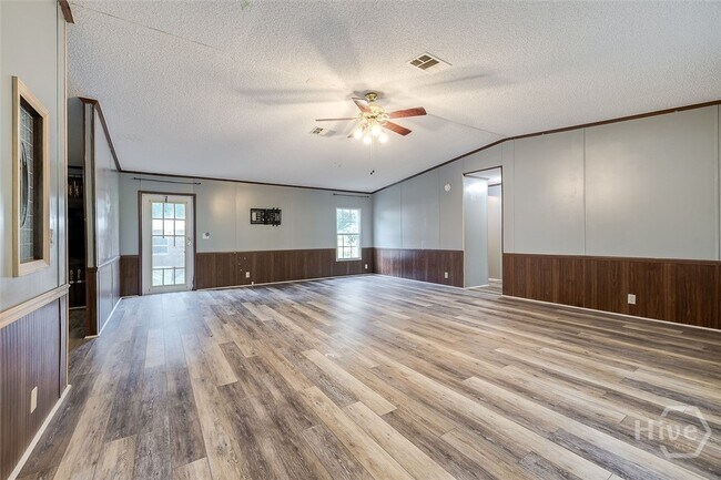 Building Photo - 217 Skinner Bay Dr