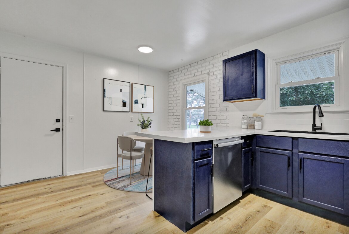 Building Photo - 5627 Taffy Pky