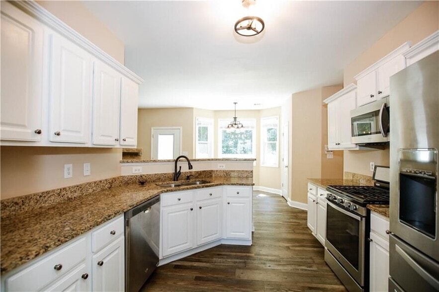 Building Photo - 1005 Landover Crossing