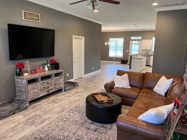 Building Photo - 8283 Calle Mio