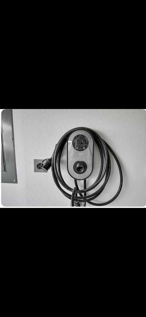 Building Photo - 8419 Woodward St