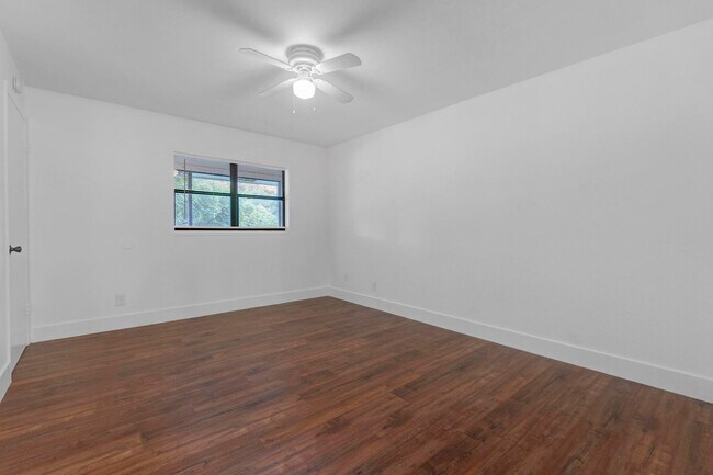 Building Photo - NICE 2/1 UNIT AVAILABLE AT THE PRESERVE in SUNRISE
