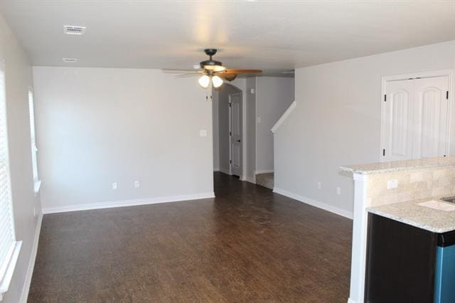 Building Photo - 208 W Lake Ave