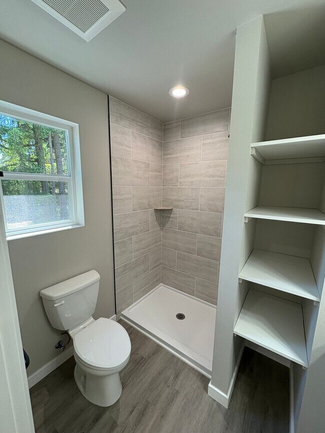 Building Photo - Beautiful New Construction Home with Priva...