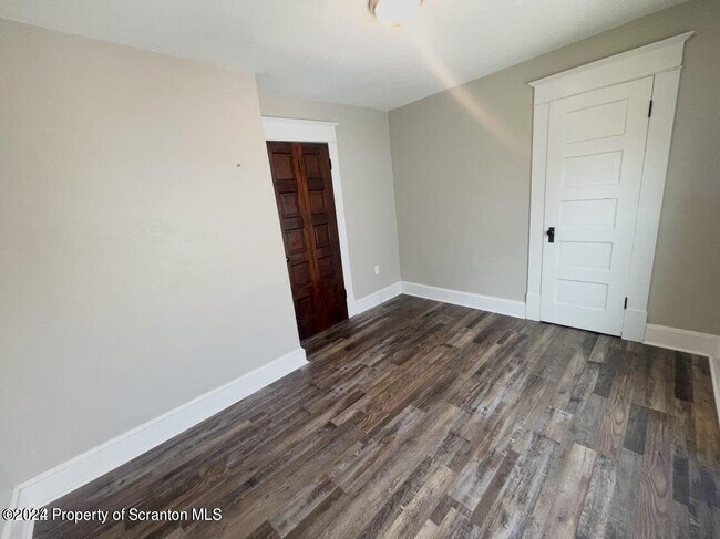 Building Photo - 2129 Brown Ave