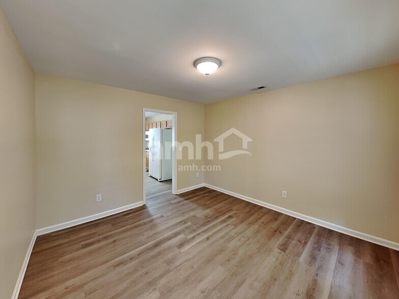 Building Photo - 118 Laporte Ln