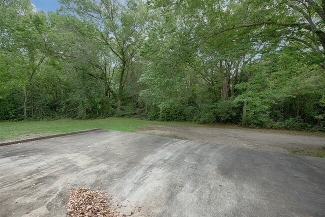 Building Photo - 715 Grand Ave