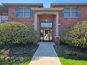 Building Photo - 607 Cambridge Ct