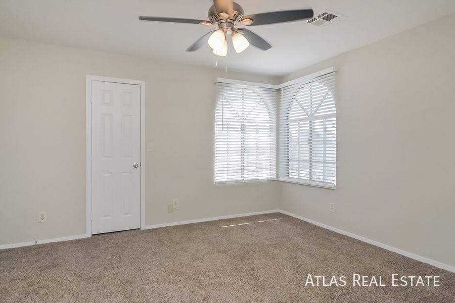 Building Photo - 549 Tabony Ave