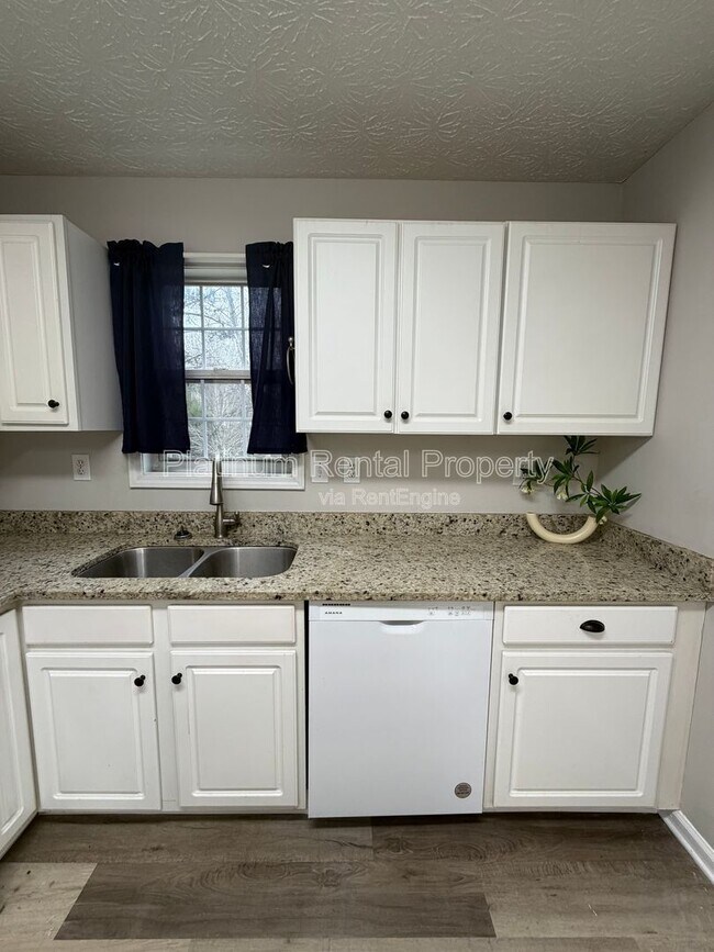 Building Photo - 2863 Estuary Dr