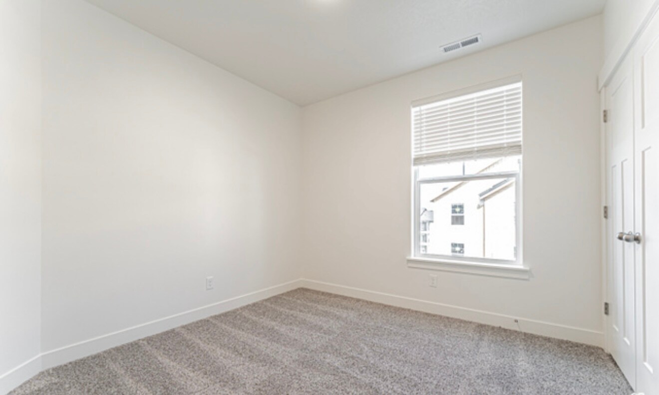 Building Photo - 4718 W Neill Ln