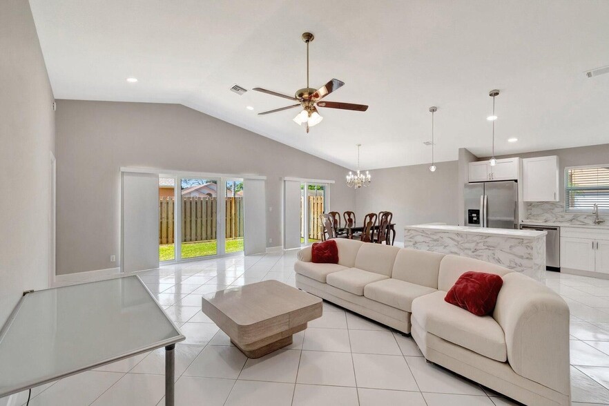 Building Photo - 1439 Waterway Cove Dr