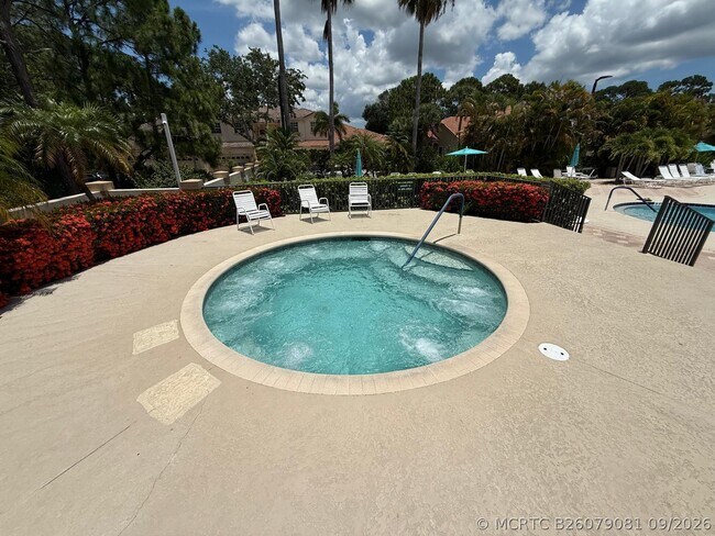 Building Photo - 8000 Carnoustie Pl