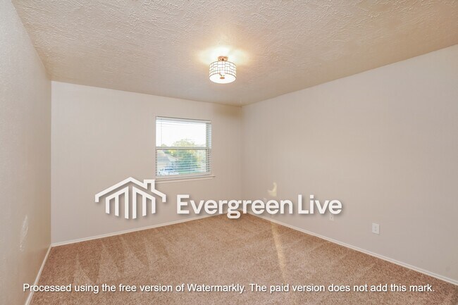 Building Photo - 11731 Yearling Dr