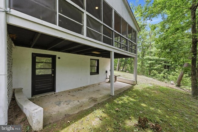 Building Photo - 371 Oak Hill Rd