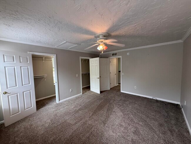 Building Photo - 72 Pisces Dr