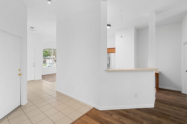 Building Photo - 2305 Boulder Run