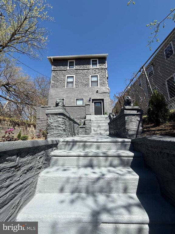 Building Photo - 4359 Fleming St