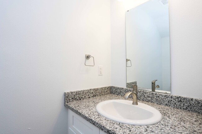 Floorplan - Royal Oak Apartments