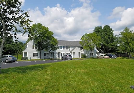 Primary Photo - Gonic Estates at Brook Farm Village