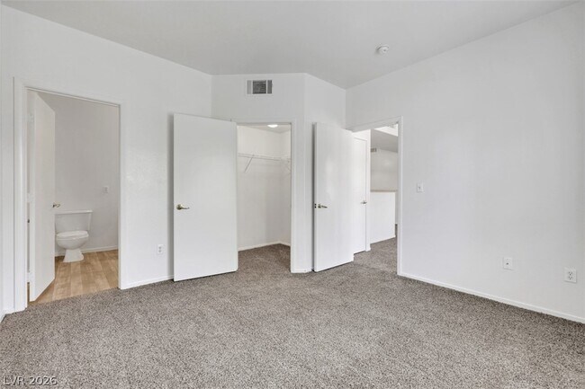 Building Photo - 2041 Hussium Hills St