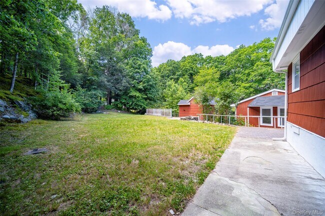 Building Photo - 219 Benedict Rd
