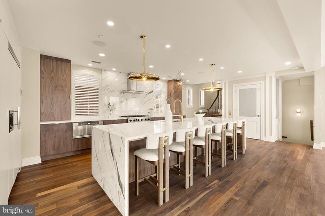 Building Photo - 622 Ponte Villas N